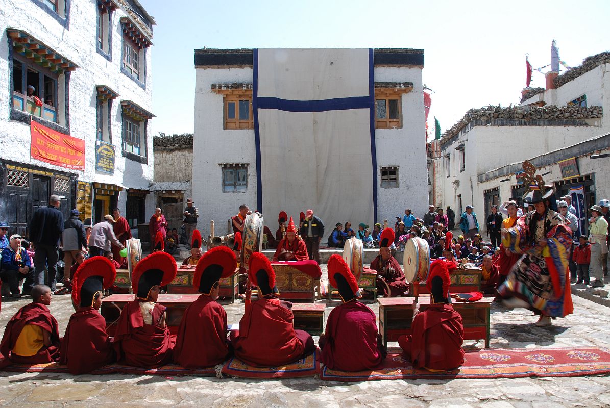 Mustang Lo Manthang Tiji Festival Day 3 03-1 Dorje Jono Dancing With Chyodi Monks